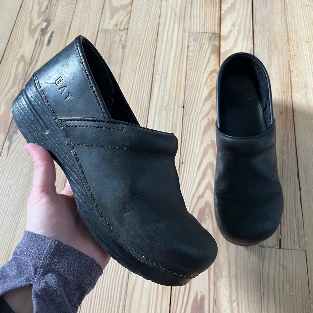 Dansko Professional Clogs Womens 41 Black Leather Slip On Work Shoes BAT Stamp